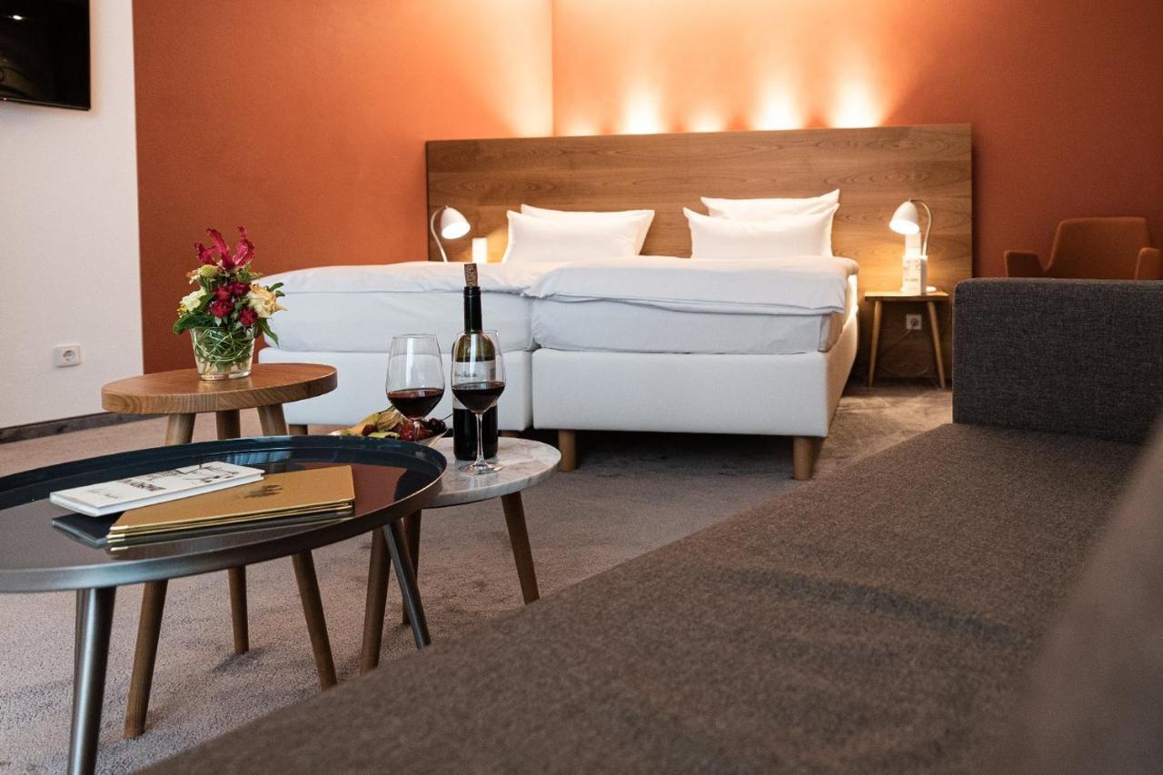 Hotel Adler Asperg Екстер'єр фото