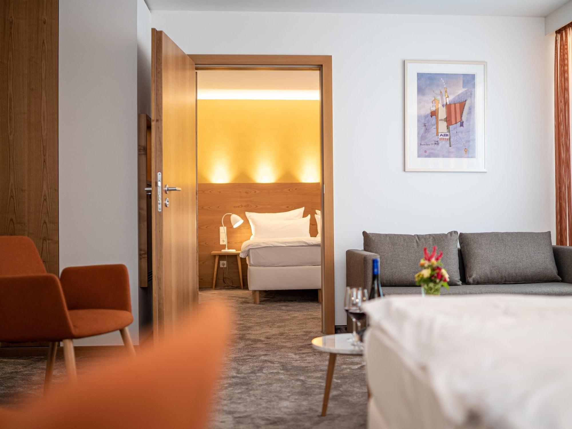 Hotel Adler Asperg Екстер'єр фото